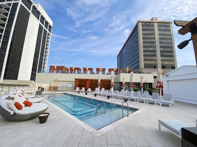 pool at caesars