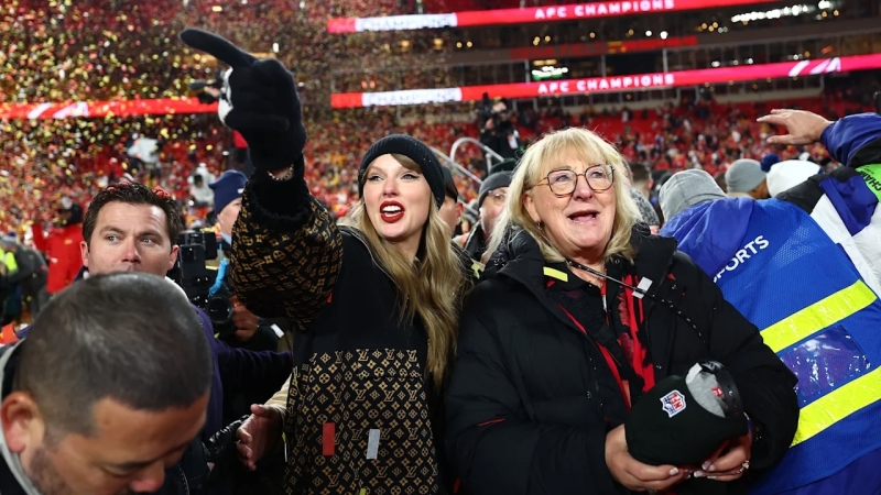 taylor swift and donna kelce